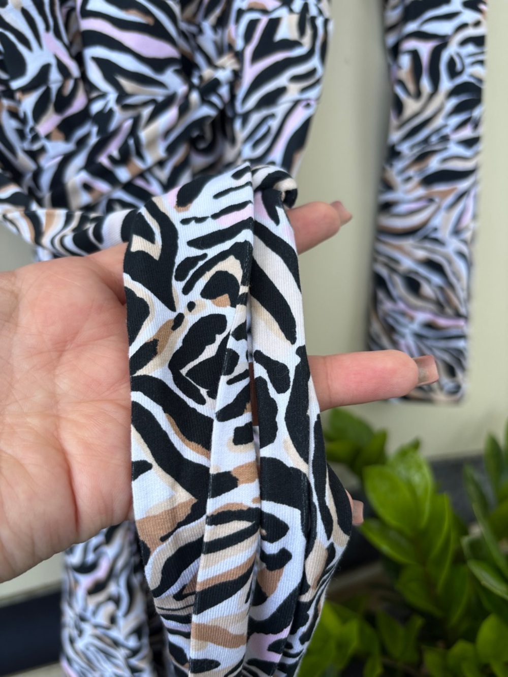 Lilly Pulitzer Black White Zebra-Print Long Sleeve Wrap Dress - Picture 7 of 9